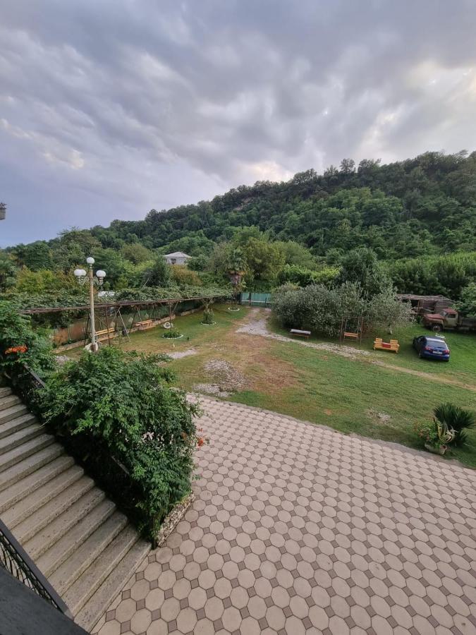 Guesthouse At Oleg'S Zolotoy Bereg グダウタ エクステリア 写真